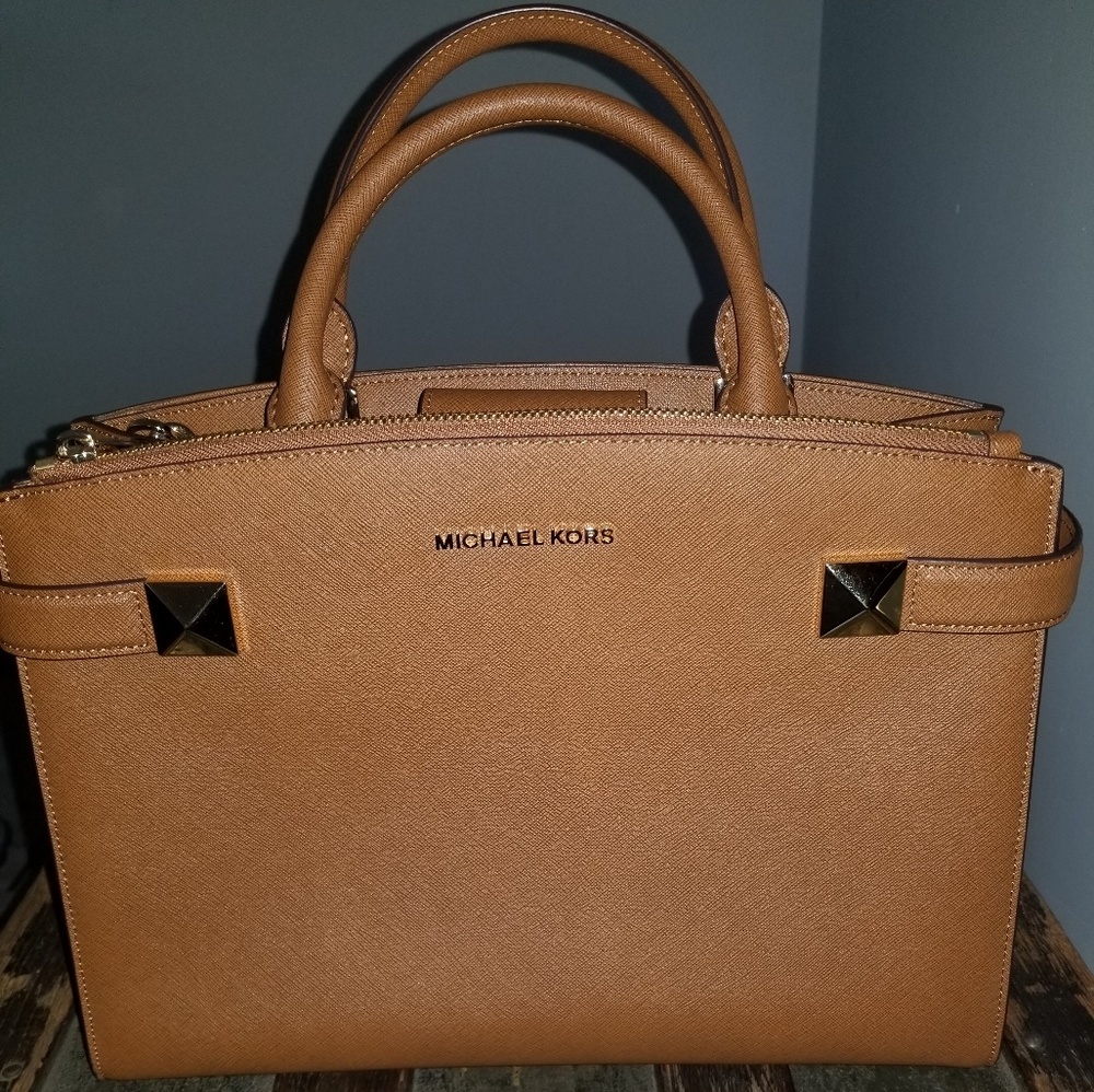 *Brand New* Michael Kors handbag/satchel